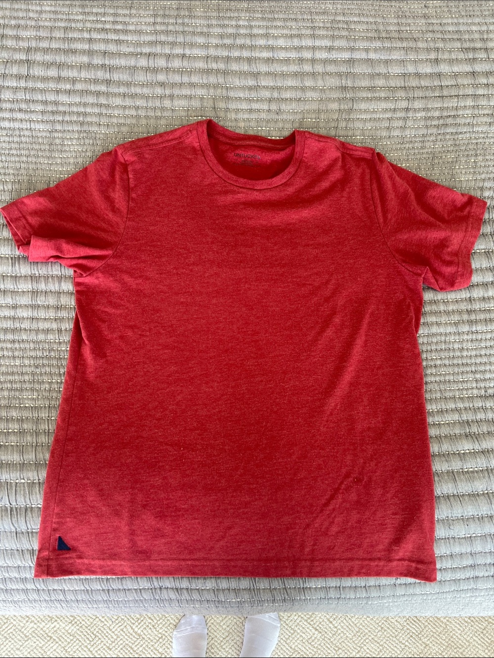 UNTUCKit Red Heather Crew Neck Short Sleeve Tee
